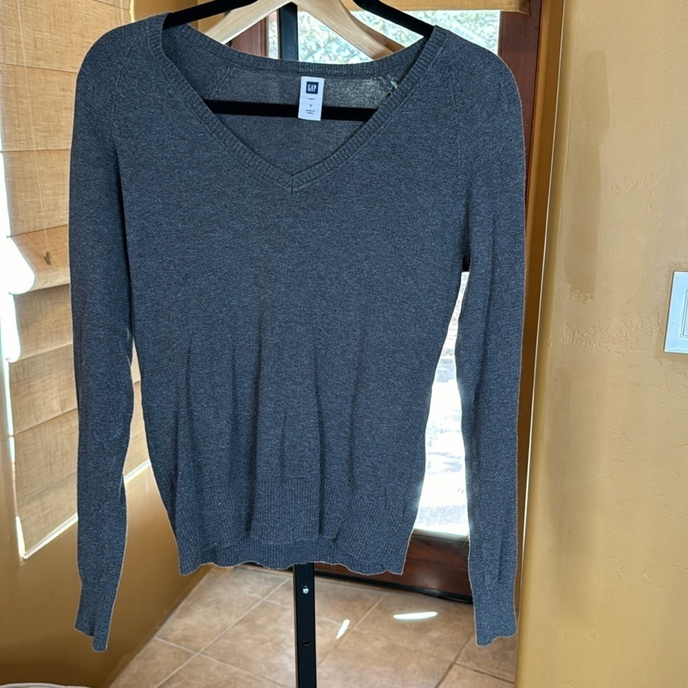 Gap Factory Cotton Essential V-neck Gray Sweater Size Small